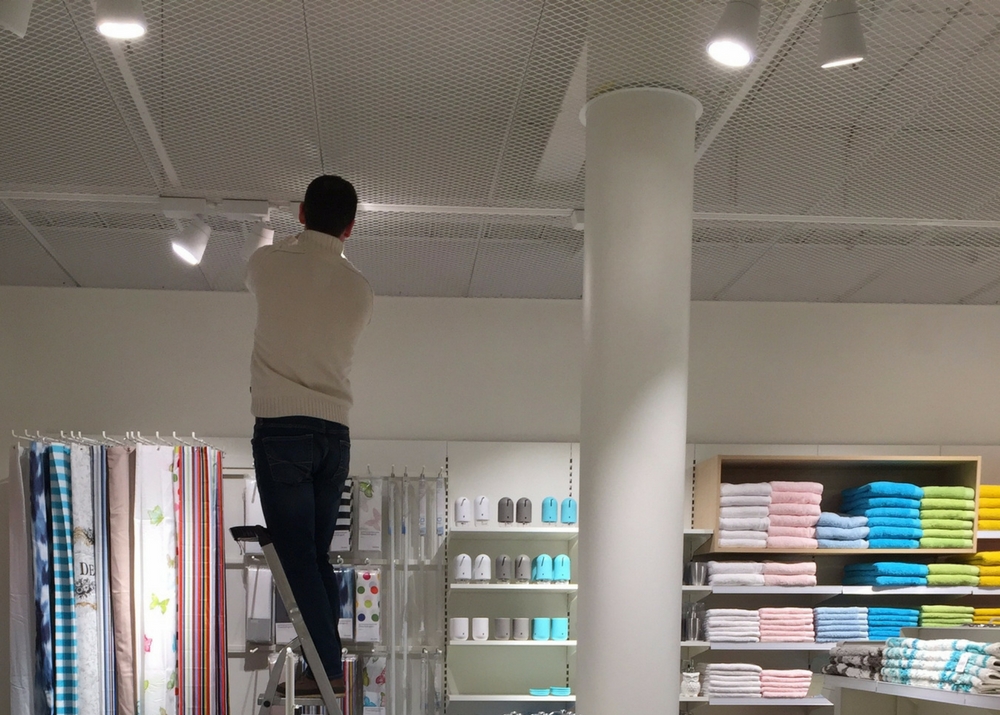 Tego belysning strömskena för Åhléns