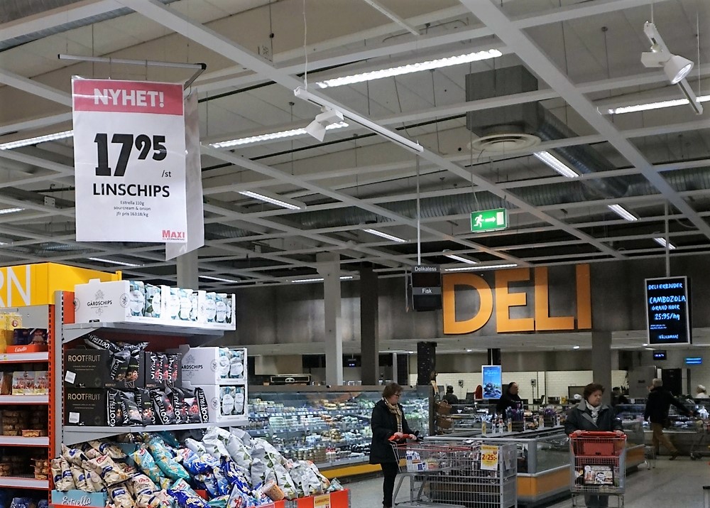 Ica Maxi Kristianstad, stolt användare av Tego System ABs klassiska systemtak (Abgehängte decke).