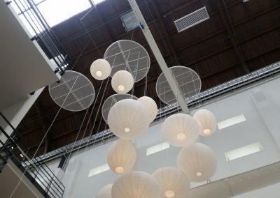 Svävande belysningstak