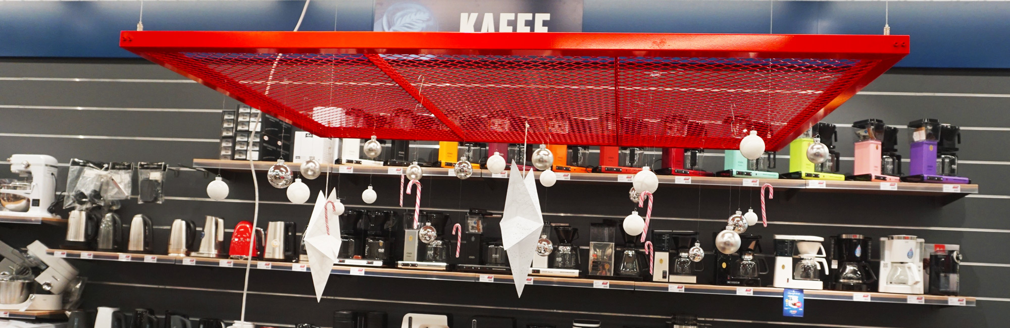 Exponeringstak LED-armatur med slimmad design för butik och dagligvaruhandel.
